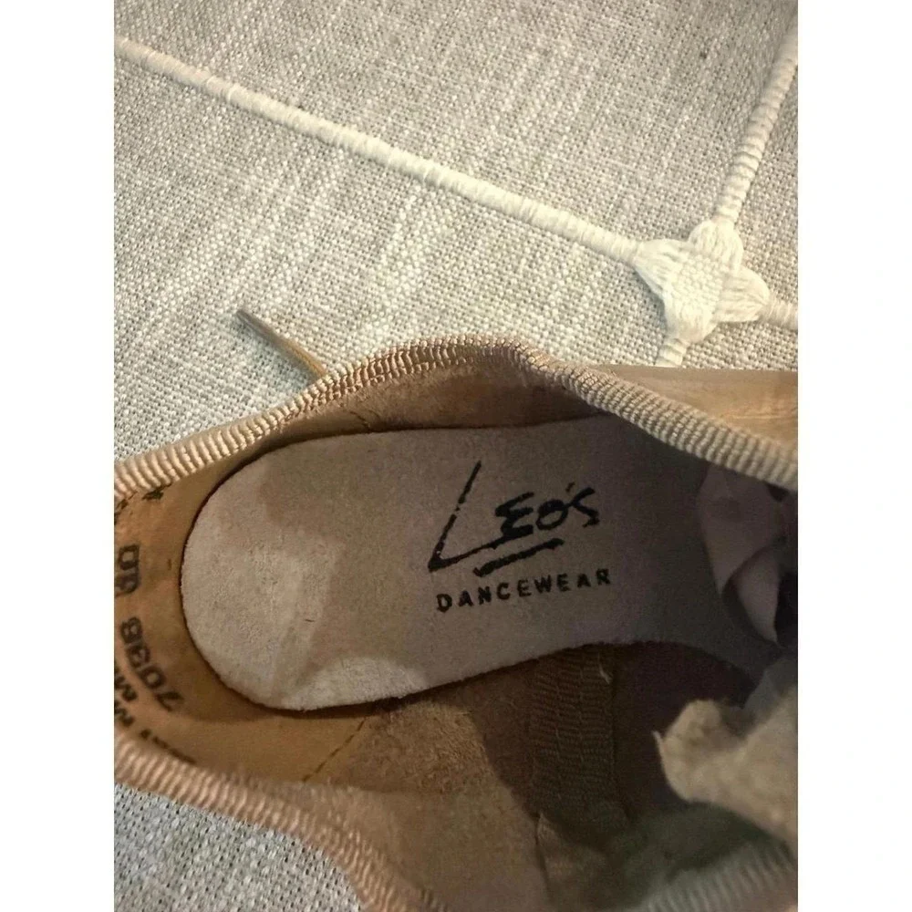 Leo 7036 Econosplit Dance Shoe Split Sole Suntan Child Size 10 Leather Jazz Shoe